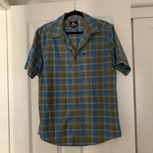 Quicksilver Plaid Short Sleeved Collar Shirt